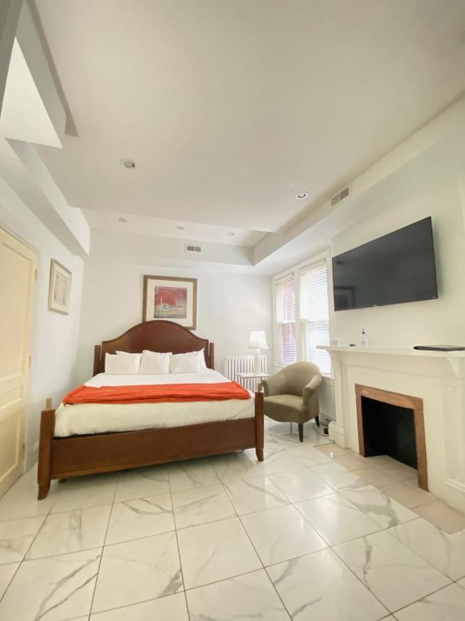 Apartamento Large Duplex 2bdrm 1den-metro