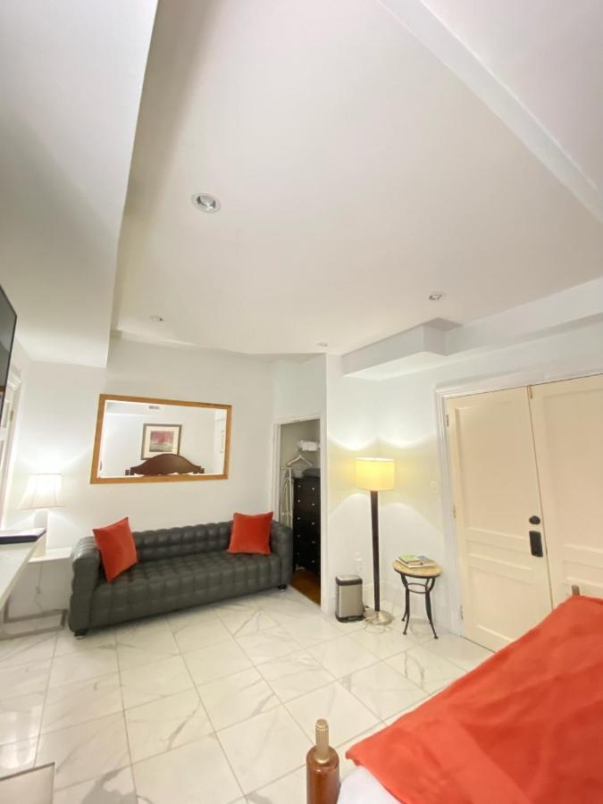 Apartamento Large Duplex 2bdrm 1den-metro